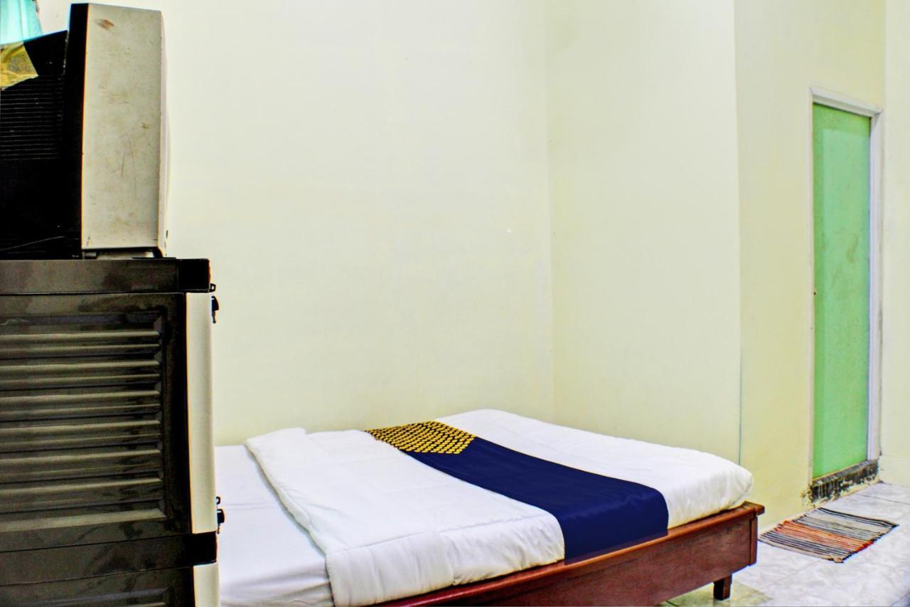 Spot On 93089 Homestay Kamar Hijau Syariah Μπαντάρ Λαμπούνγκ Εξωτερικό φωτογραφία