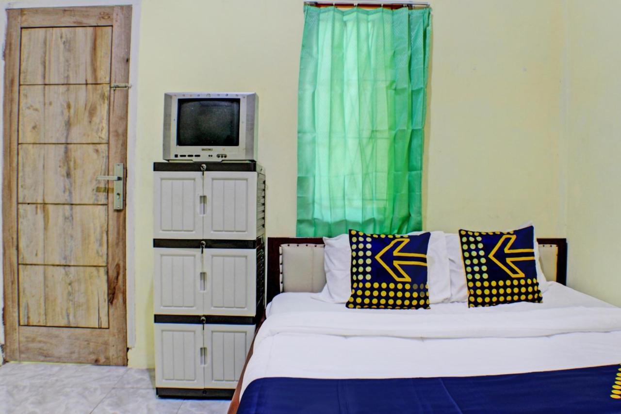 Spot On 93089 Homestay Kamar Hijau Syariah Μπαντάρ Λαμπούνγκ Εξωτερικό φωτογραφία